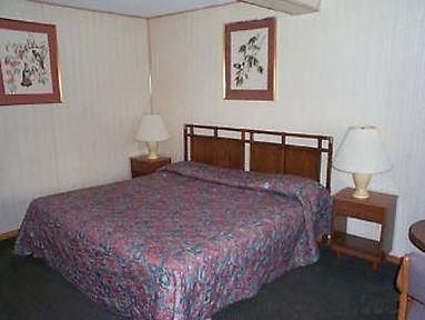 Knights Inn West Springfield Quarto foto